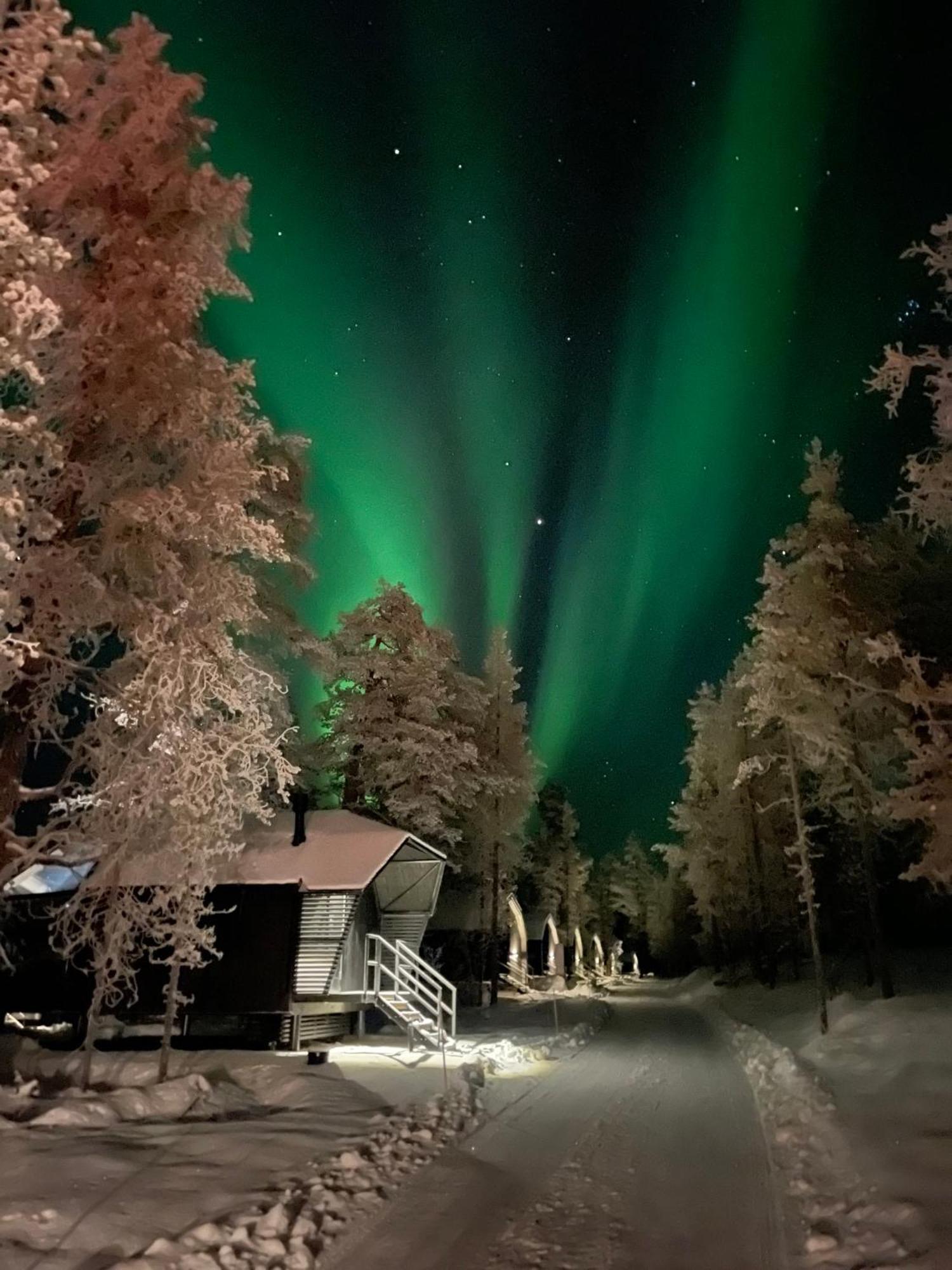 Aurora Queen Resort Igloos Saariselka Exterior photo